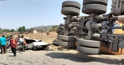 7 killed, 2 injured as truck overturns on four-wheeler in MP's Sidhi
